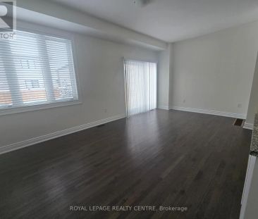 12 LISA STREET - Photo 1