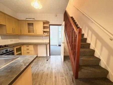 Rushey Fold Lane, Bolton, BL1 - Photo 4