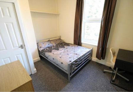 7 Bed - 12 Ebberston Terrace, Hyde Park, Leeds - LS6 1AU - Student - Photo 5