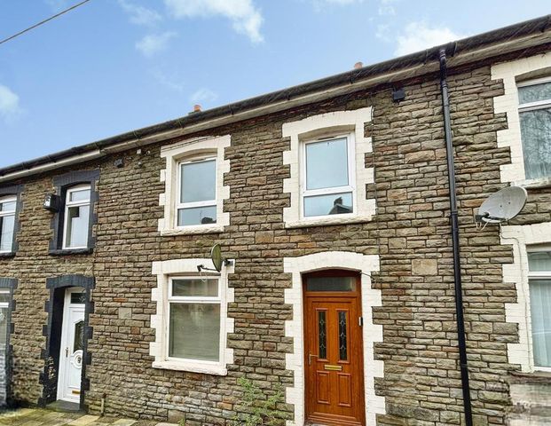 3 bedroom property to rent - Photo 1