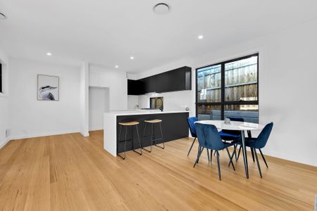 Luxury Executive Residence for Lease - Photo 2