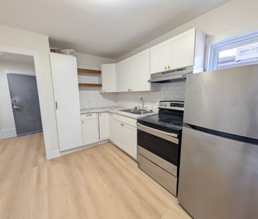 59 Carrick Ave, Hamilton - 3 Bedroom Upper Unit - Photo 2