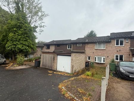 1 bedroom in a house share to rent - Photo 3
