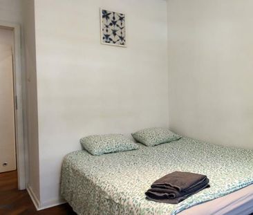 Warszawa, Śródmieście, Śródmieście Północne, Żurawia - Zdjęcie 1