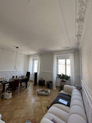 Helle Altbauwohnung mit Dachterasse - Photo 1