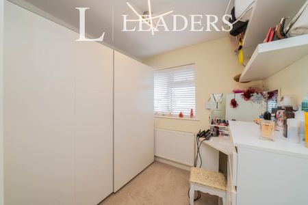 3 bedroom house to rent Lache Hall Crescent, CH4 - Photo 5