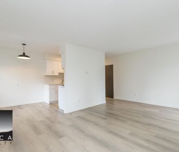 6-1630 Chesterfield Avenue, North Vancouver - Photo 2