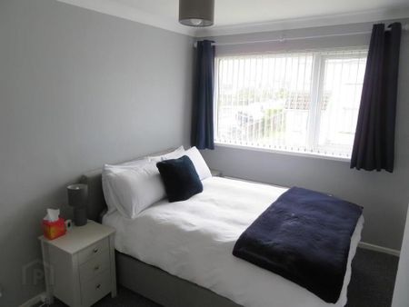 27 Churchill Place, Waringstown, BT66 7QS - Photo 3