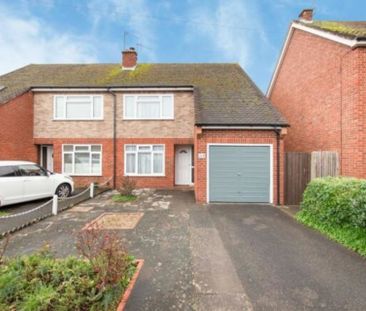 4 bedroom Semi-detached house to rent - Photo 2