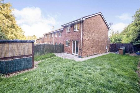 3 bedroom end of terrace house to rent - Photo 5