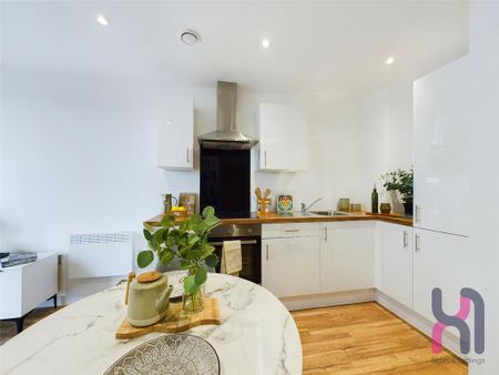 1 bedroom flat to rent - Photo 4