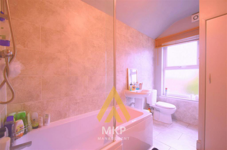 3 bedroom terraced house to rent - Photo 5