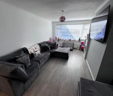 4 Bedroom Semi Detached To Let - Photo 2