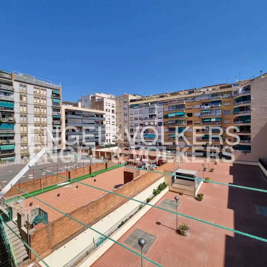 Barcelona - Photo 1