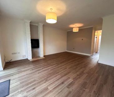 2 bedroom link detached house to rent - Photo 2