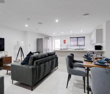 6 bedroom house to rent - Photo 2