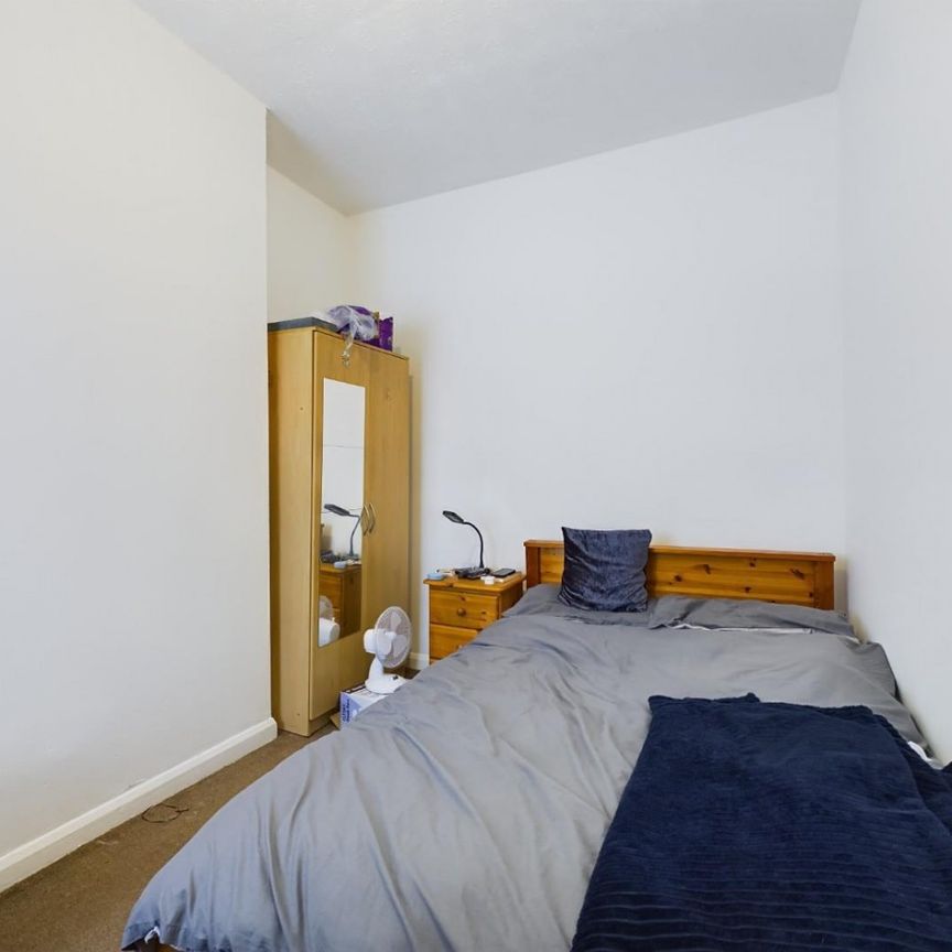 5 bedroom House To Let - Photo 1