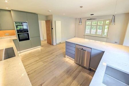 Horsell, Surrey, GU21 - Photo 4