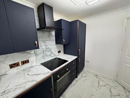 3 bedroom end of terrace house to rent - Photo 5