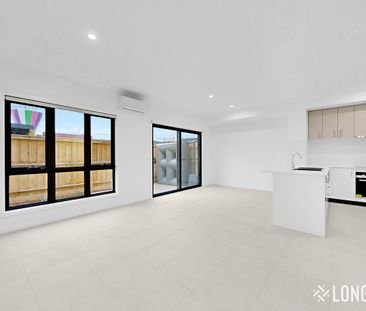 Modern Living in Clyde North – Convenience Meets Lifestyle - Photo 1