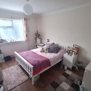 Manor Way - Photo 2