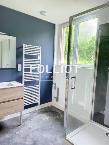 A LOUER - � 2 pas du centre ville de VIRE NORMANDIE - SOMPTUEUX T2 de 56 m� ENTI�REMENT REFAIT A NEUF - Photo 5