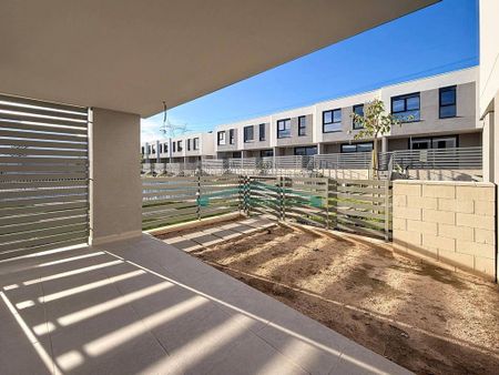 4 room luxury House for rent in San Antonio de Benagéber, Valencia - Photo 3