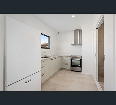 Room 2/5 Kelly Street, Wodonga, Vic 3690 - Photo 2