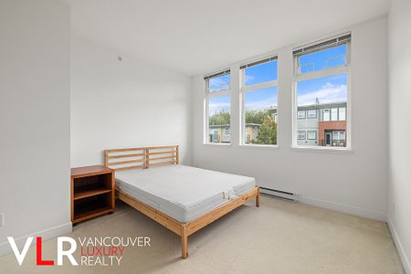 5649 Kings Road, #207 - Photo 4