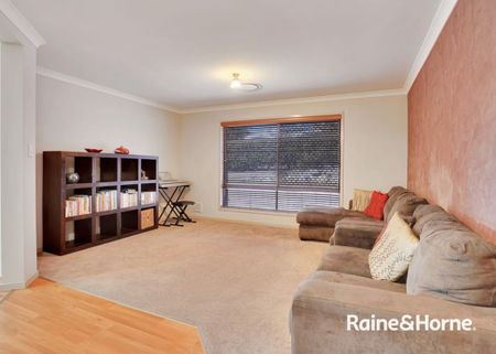 Stylish Acreage family home - Photo 2