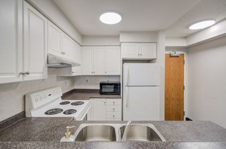 For Lease - 7 Lorraine Drive Unit# 2315, Toronto, Ontario - Photo 3