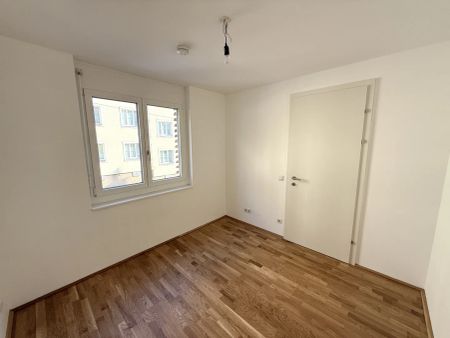 schöne 2-Zimmer Wohnung in ruhiger Lage mit guter Infrastruktur- nahe U4 Hietzing - ab 01.01.2026 - Photo 3