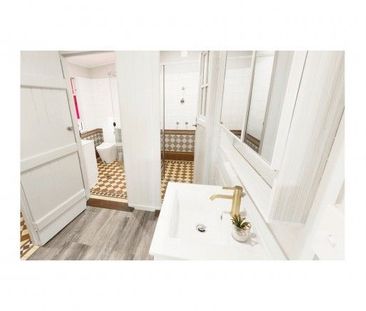 Single Room Available - Photo 3