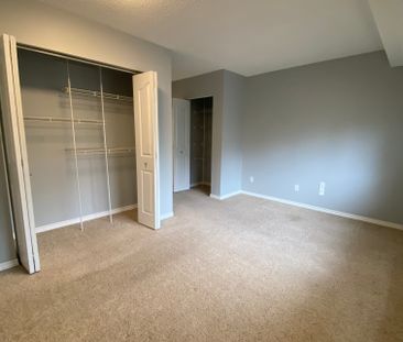 Spacious 3-Bedroom Townhouse in Coach Hill | $2,300 | Available Sep... - Photo 1