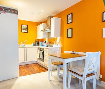 Available unfurnished from 30/04/2026 - Photo 4