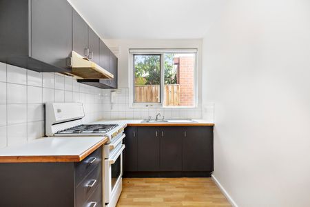 2/37 Wheatland Road, Malvern VIC 3144 - Apartment For Rent | Domain - Photo 2