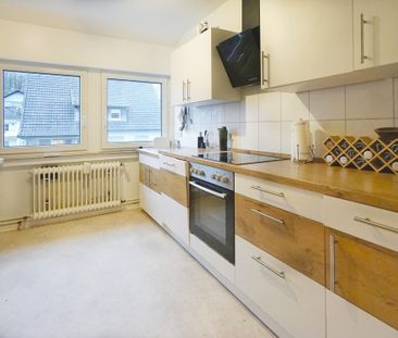 Dachgeschosswohnung in Stadtrandlage - ruhig und gepflegt! - Photo 1