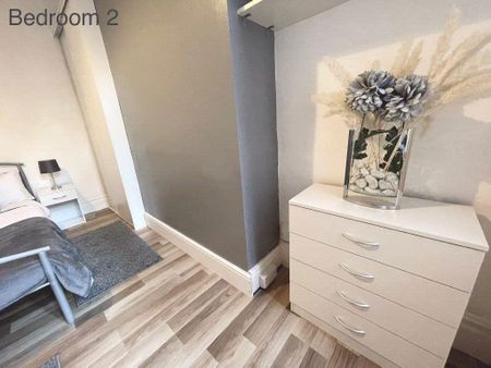 4 bedroom terraced house to rent - Photo 5