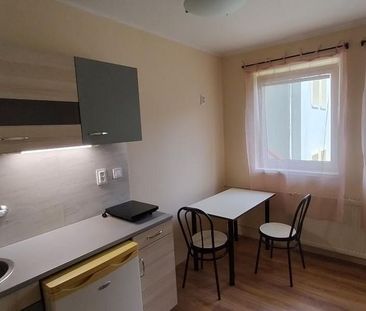 Zariadená zrekonštruovaná garzónka, 20 m², 1. posch., Wifi, parkova... - Photo 2