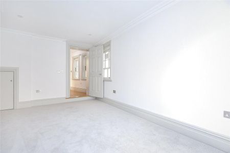 2 bedroom mews to rent - Photo 5