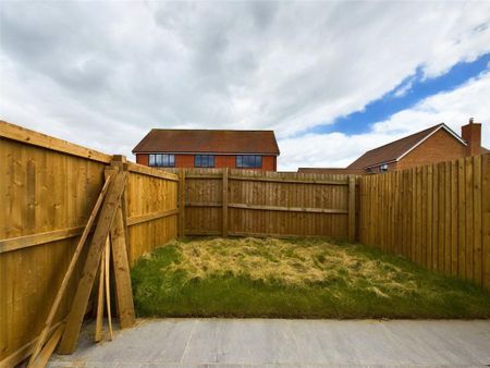 2 bedroom terraced house to rent - Photo 5