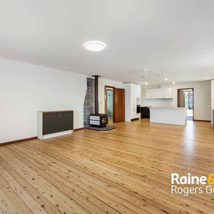 Spacious 4-Bedroom Family Home - Photo 1