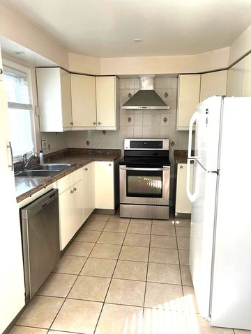 For Lease - 126 Charters Road Unit# Main, Brampton, Ontario - Photo 2