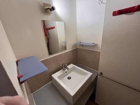 Appartement type 3 de 40.47m² à Sumène - Photo 4