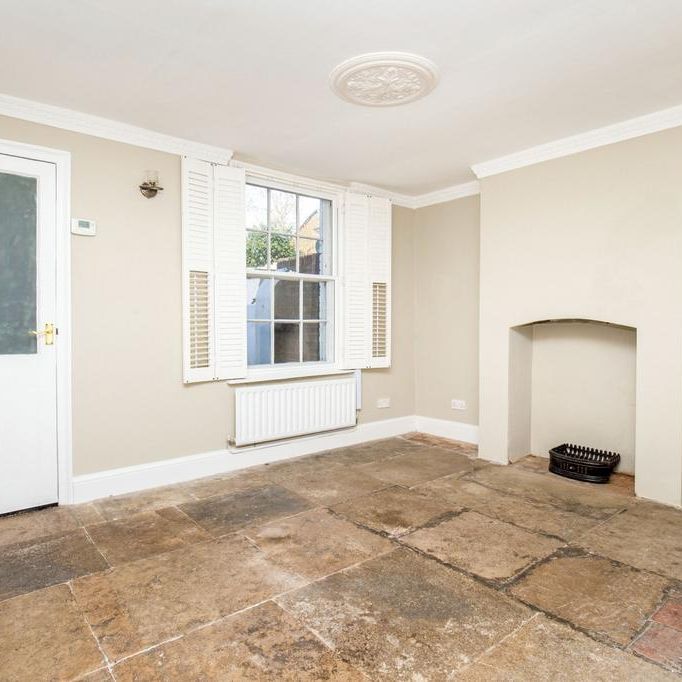 3 bedroom terraced house to rent - Photo 1
