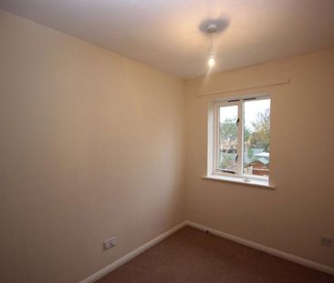 2 bedroom semi-detached house to rent - Photo 3