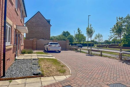 3 bed semi-detached house to rent in Rother Close, Hebburn, NE31 - Photo 3