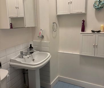 Room in a Shared Flat, Cadogan Terrace, E9 - Photo 1