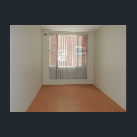 CONVENIENT LOCATION. SO CLOSE TO ROCKDALE TRAIN STATION. - Photo 3