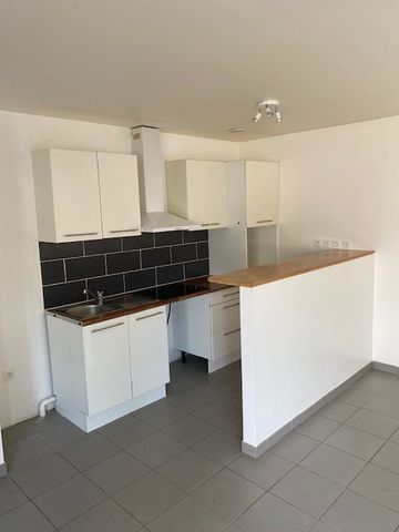 LOCATION T2 - MILLERY, - Photo 3